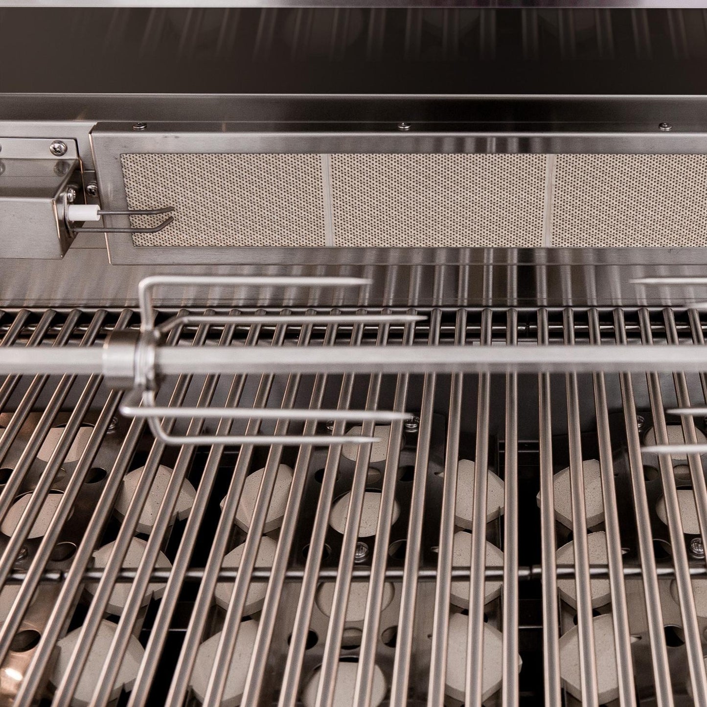 Summerset TRL Built-In Propane Gas Grill With Rotisserie (TRL32/38-LP)